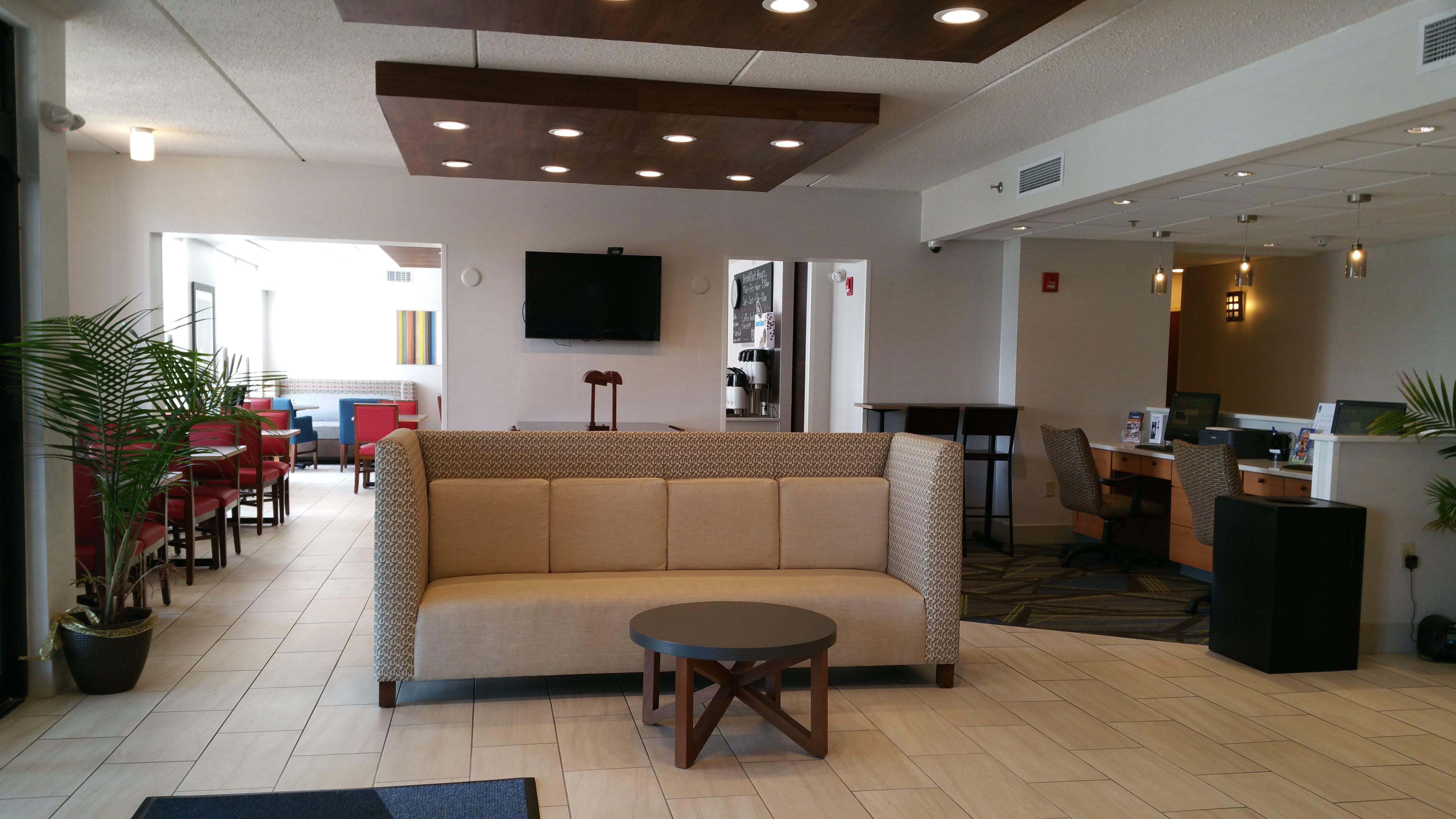 Holiday Inn Express Harrisburg East By Ihg Экстерьер фото