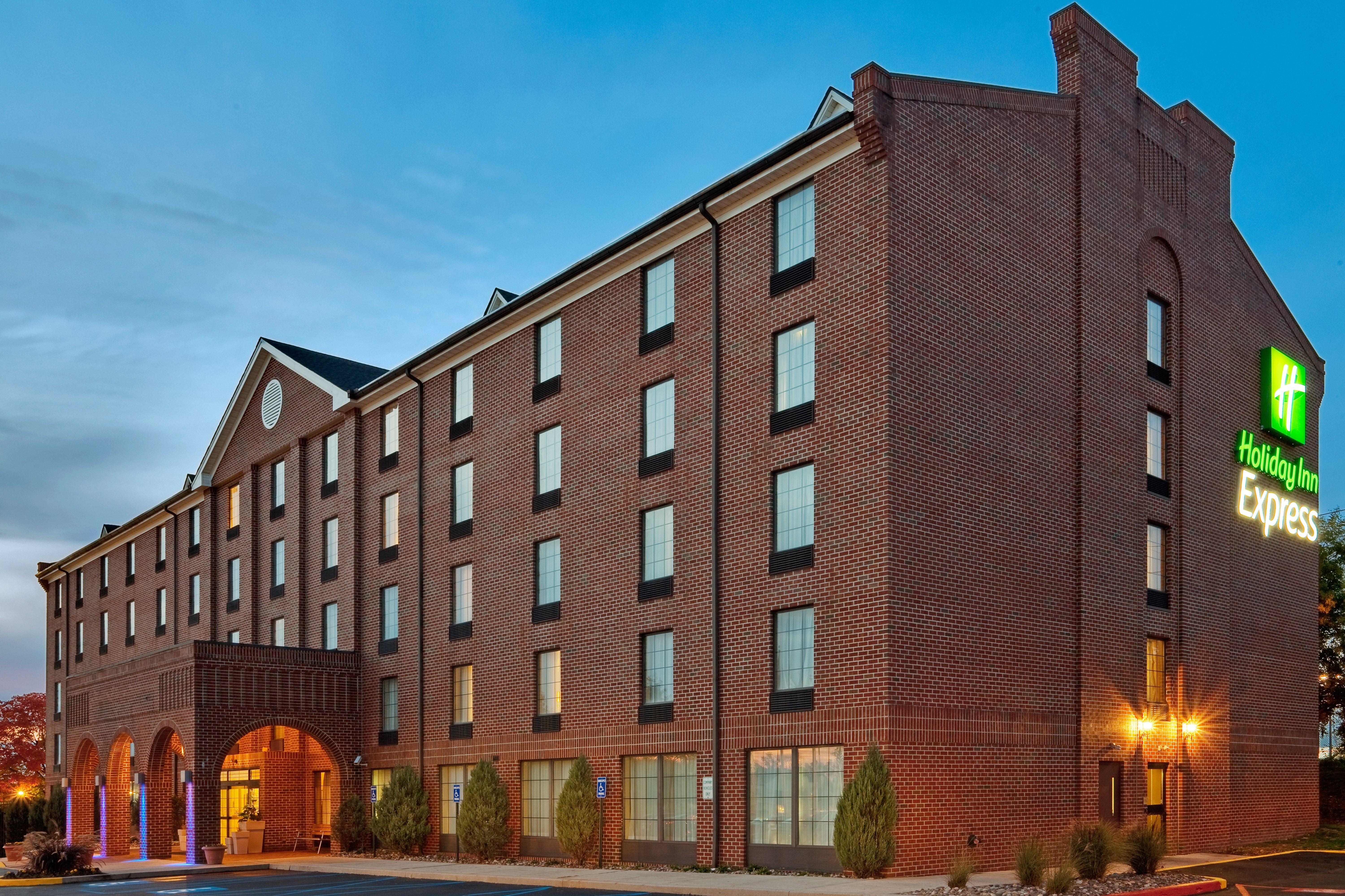 Holiday Inn Express Harrisburg East By Ihg Экстерьер фото