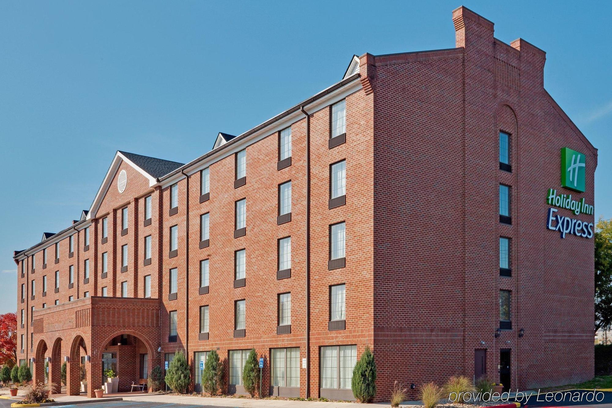 Holiday Inn Express Harrisburg East By Ihg Экстерьер фото