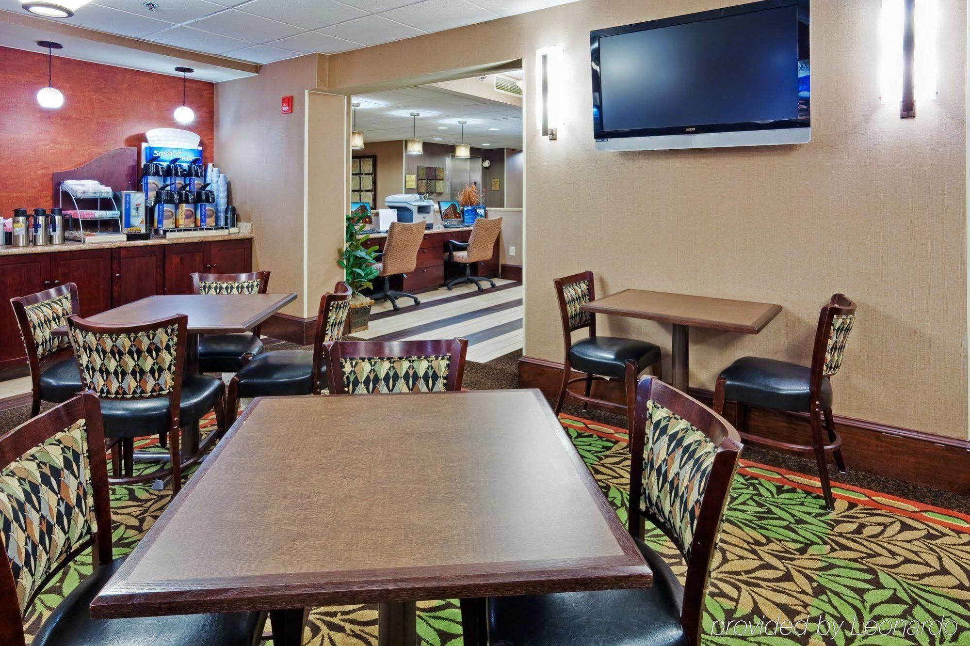 Holiday Inn Express Harrisburg East By Ihg Экстерьер фото